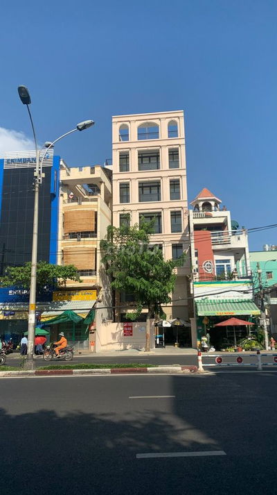 CHÍNH CHỦ CHO THUÊ TÒA NHÀ  MỚI XÂY MẶT TIỀN TRẦN HƯNG ĐẠO  QUẬN 1