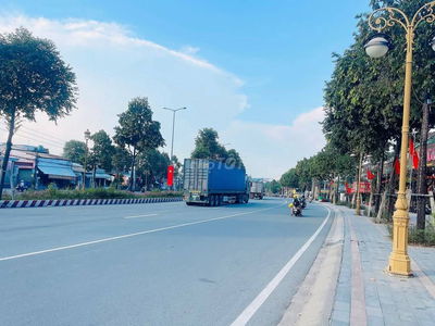 Cho thuê mặt bằng MT Phạm Ngọc Thạch: 1200m2 ,