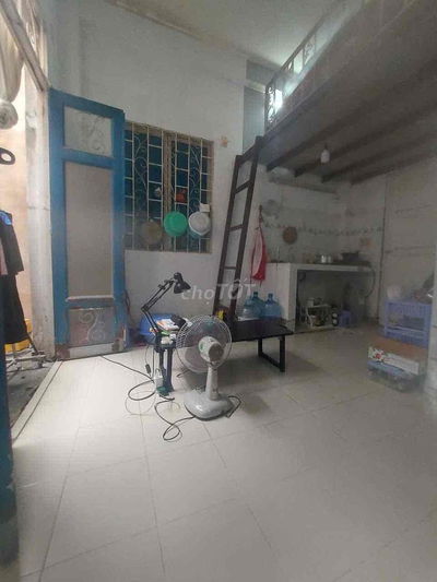 1p ngay Gigamall cách Hutech, Đại học luật, CV Gia Định 8-10p xe máy.