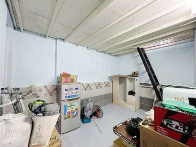 Nhà trọ có gác, sẵn máy lạnh. Sát ĐH Văn Lang, Gò Vấp