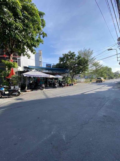 Bán Nhà 3 Tầng - Xe Hơi Tránh - Nguyễn Hữu Thọ - 100m2 - 7.x -Tỷ