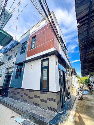 NHÀ TRỆT LẦU GÓC 2 MẶT TIỀN HẺM TỔ 3 NGUYỄN VĂN LINH