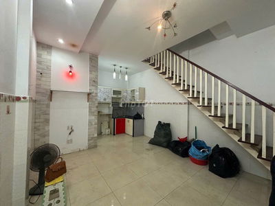 Nhà 2PN Ngay Lê Văn Sỹ Nhỉnh 4 Tỷ