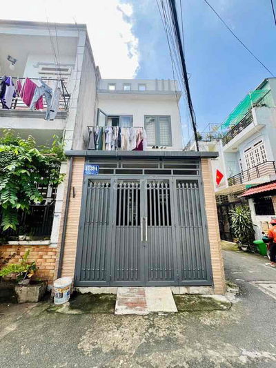 QUẬN 12. NHÀ PHỐ 4x12. ĐÚC 1 LẦU HẺM XE HƠI