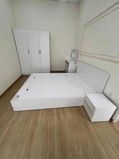 Bán nhà 4 tầng Chiến lược- gần khu tên lửa AEONmall