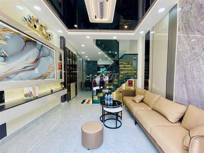 HOA HẬU 4 tầng Trần Quốc Thảo - 3 phòng ngủ - 27m2 - 4.5 tỷ