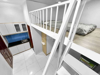 PHÒNG DUPLEX THOÁNG MÁT TRANG BỊ MÁY GIẶT RIÊNG CỬA SỔ THOÁNG MÁT