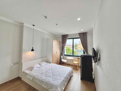 pass phòng sát sân bay