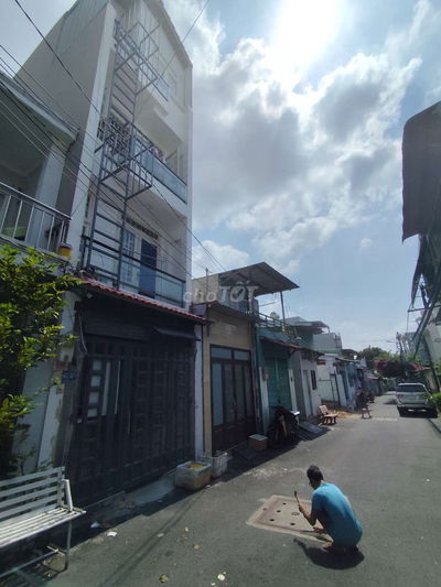 Cần bán nhà phố đường 385, Lê Văn Việt, Quận 9, 7 phòng cho thuê
