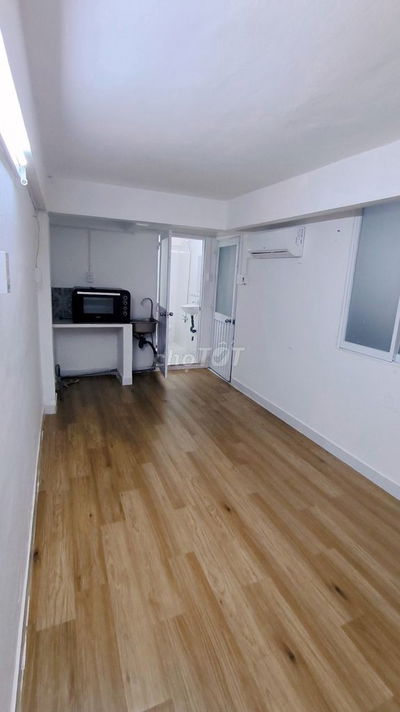 CHO THUÊ PHÒNG Studio Trệt Q10 ngay sau lưng UEH, gần Bách Khoa