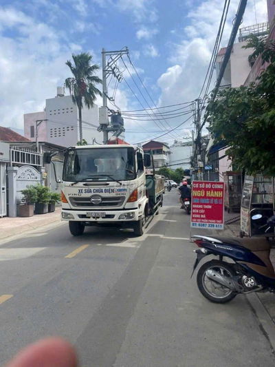 🔥🔥🔥 (10tr )Cho thuê nhà Mặt Tiền KD Đường Nam Hoà, PL A, Q 9