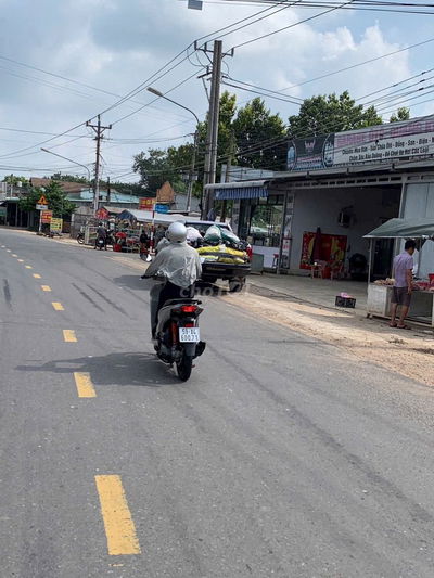 Bán lô đất 100TC hơn 1000m2 mặt tiền đường nhựa 16m ngay KCN ANOVA