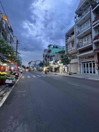 BÁN NHÀ MTKD ĐƯỜNG TRẦN QUÝ Q11 , 4 TẦNG , DT 83M2 CHỈ 19.5 TỶ