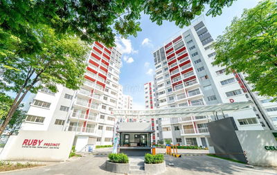 Bán căn hộ 2PN 2WC SỔ HỒNG chung cư Celadon city