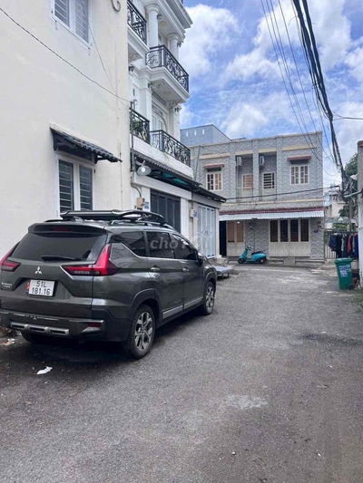 Bán Nhà 3 Tầng Hiệp Bình Chánh Hẻm Ô Tô