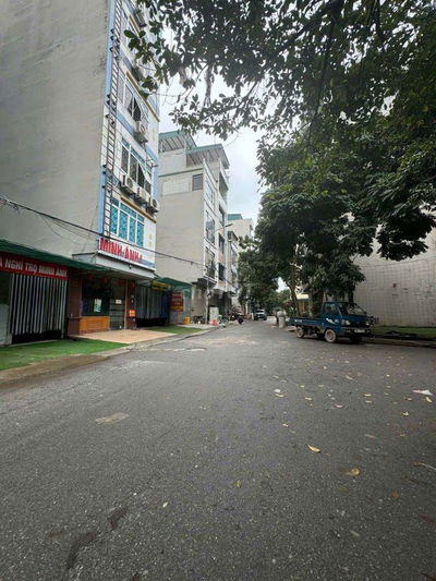 ĐẤT PHÂN LÔ VỈA HÈ - KINH DOANH - ÔTÔ DỪNG ĐỖ NGÀY ĐÊM - NHỈNH 12 TỶ