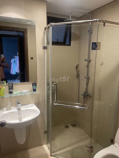 Mình cần cho thuê một phòng ngủ lớn