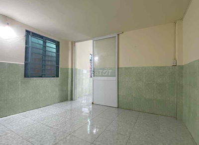 Nhà 50m2 mới sơn sạch đẹp yên tĩnh an ninh