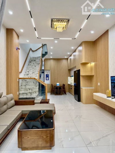 SIÊU PHẨM ĐÓN TẾT! MẶT PHỐ HẢI CHÂU – 3TẦNG MỚI, FULL NỘI THẤT, VALI Ở NGAY – NHỈNH 10 TỶ