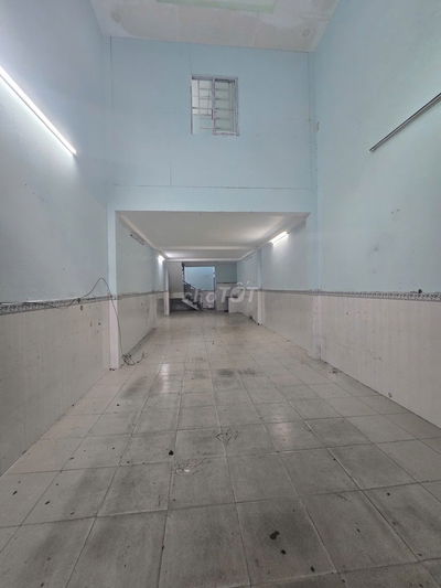 CHO THUÊ NHÀ MT ĐƯỜNG BÁC ÁI (4 X 20M), NHÀ CÓ LỬNG, GIÁ 13TR/TH