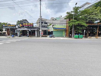 Nhà mặt tiền ngay ký túc xá làng Đại Học quốc gia, P Đông Hòa, Tp