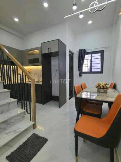 Bán gấp nhà 5x15, 75m2, 2 Tầng BTCT