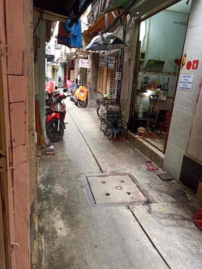 Kẹt tiền bán gấp Nhà Trung tâm Quận 1 - Gần Phố Tây Bùi Viện, Giá chỉ