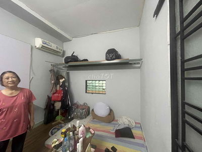 Phòng trọ 10m2 trung tâm q1