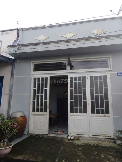 Nhà cấp 4, 75m2, 2 phòng ngủ, gần chợ Long Thượng