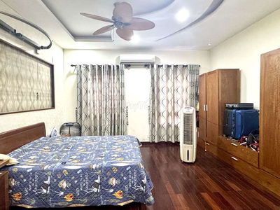 Cho thuê nhà mặt tiền Tiểu La