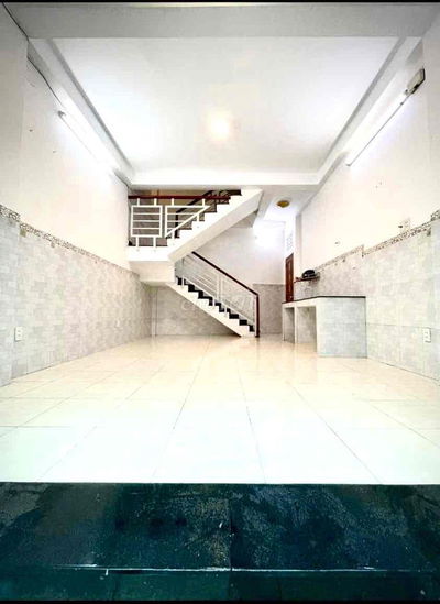 TÂN BÌNH NHÀ 4 TẦNG BTCT SẴN DÒNG TIỀN CHO THUÊ GIÁ 4,6 TỶ