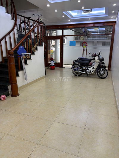 CHÍNH CHỦ CHO THUÊ NHÀ PHÙ HỢP LÀM CĂN HỘ GIA ĐÌNH, VĂN PHÒNG.