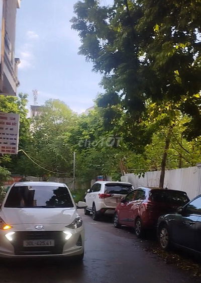 Đất TT Đại học Mỏ, đường 10 làn xe, ô tô đỗ cửa, dân trí cao