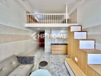 Phòng Gác Cao 2M mới 100% Ngay CV Lê Văn Tám Q1