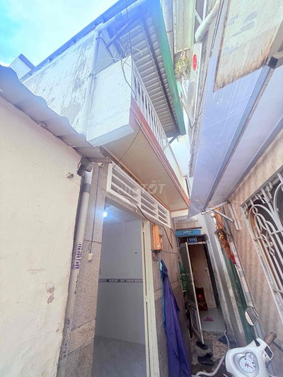 Nhà Ngay Q1 Nguyễn Trãi Cống Quỳnh 16m2 Công Nhận 2.3 tỷ