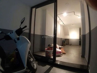 Cho thuê nhà mặt tiền nguyên căn chính chủ