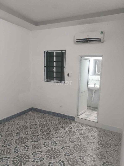 cho thuê phòng trọ full nội thất- dọn vào là ở- có cửa sổ trời