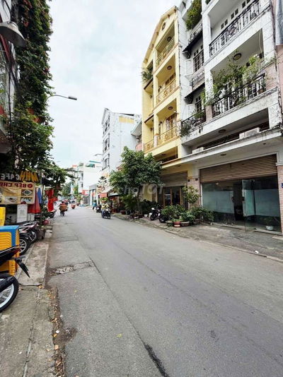 Nhà DT 72m, gần Đại học Hồng Bàng, xe hơi ngủ nhà, Phường 15, BT