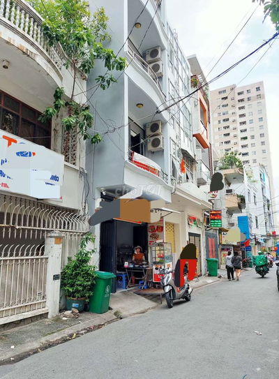 Cần bán gấp nhà DT 90m, hẻm xe hơi, ngay chợ Bà Chiểu, nhỉnh 8t,