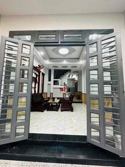 Bán Nhà 65m2. 3 tầng. 4 phòng ngủ. Lê Văn Thọ P11. chỉ 6.45t