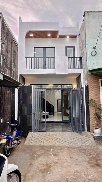 Phường Long Hưng, Đồng Nai, 1 Trệt 1 Lầu, Sổ Hồng Riêng, Nhà Xây Mới