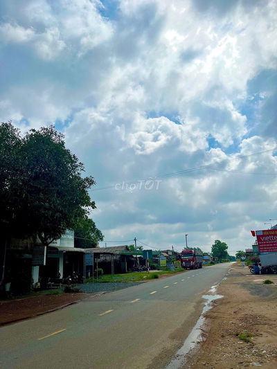 BÁN NHÀ CẤP 4 Ở LIỀN NGAY .