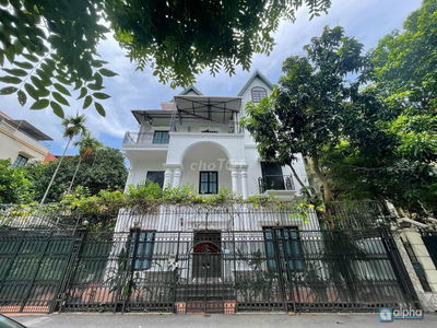 Cho thuê biệt thự Khang Điền, Quận 9 làm CHDV hoặc Văn phòng