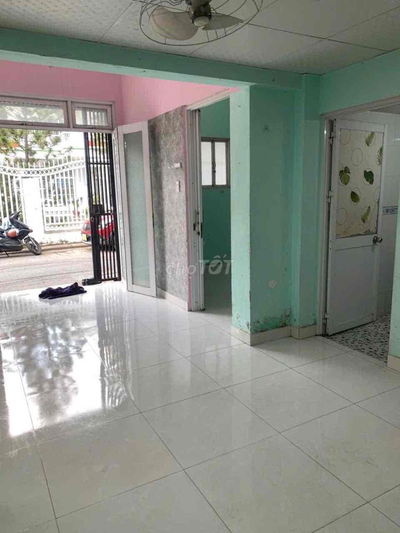 CHỦ GỞI BÁN CĂN NHÀ DS1 VỊ TRÍ RẤT ĐẸP 2PN2WC ĐƯỜNG XE TẢI