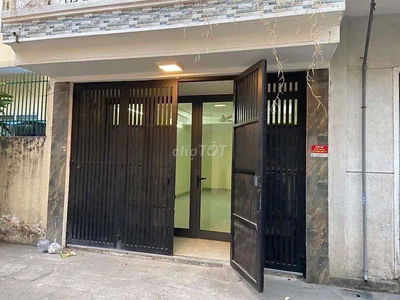 Cho Thuê Nhà Đường Nguyễn Trọng Tuyển, Phú Nhuận ( KINH DOANH TỰ DO )