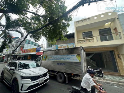 Chỉ 7.9 tỷ - 5.5x12,3m - HXH 10m Phú Thọ Hoà - ngay trung tâm chợ vải Phú Thọ Hoà - 2 tầng