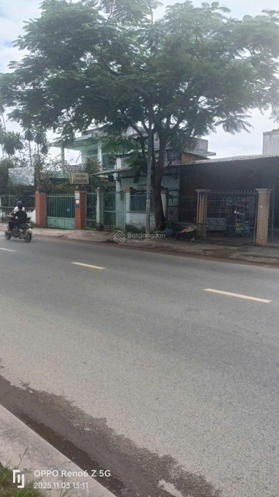 Chính chủ cần bán gấp lô đất full thổ cư tặng căn nhà cấp 4 tại Tân Đông Hiệp, TP Hồ Chí Minh