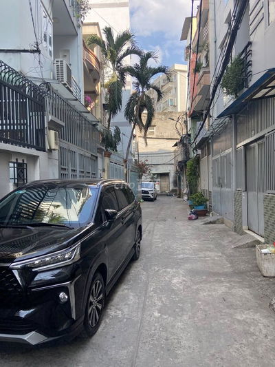 Giáp Phú Nhuận, nhà 60m2, 5 tầng 5PN, hẻm 6m xe hơi Hoàng Hoa Thám