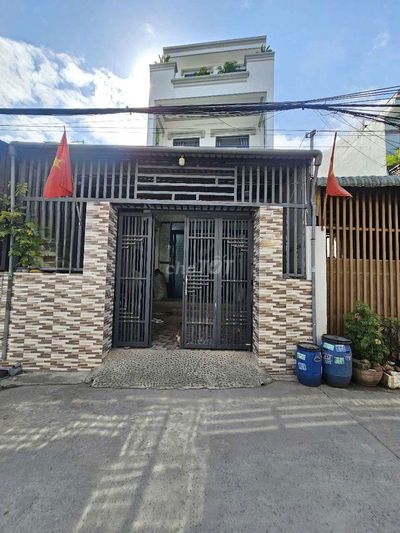 Nhà phố đẹp 102m gần vòng xoay An Phú và chợ Tân Bình Dĩ An