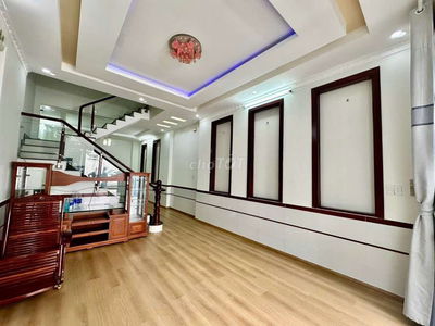 BÁN NHÀ 3 TẦNG CẠNH NGÃ TƯ THỦ ĐỨC, LÊ VĂN VIỆT - 4PN - HXH 6M - 7TY5